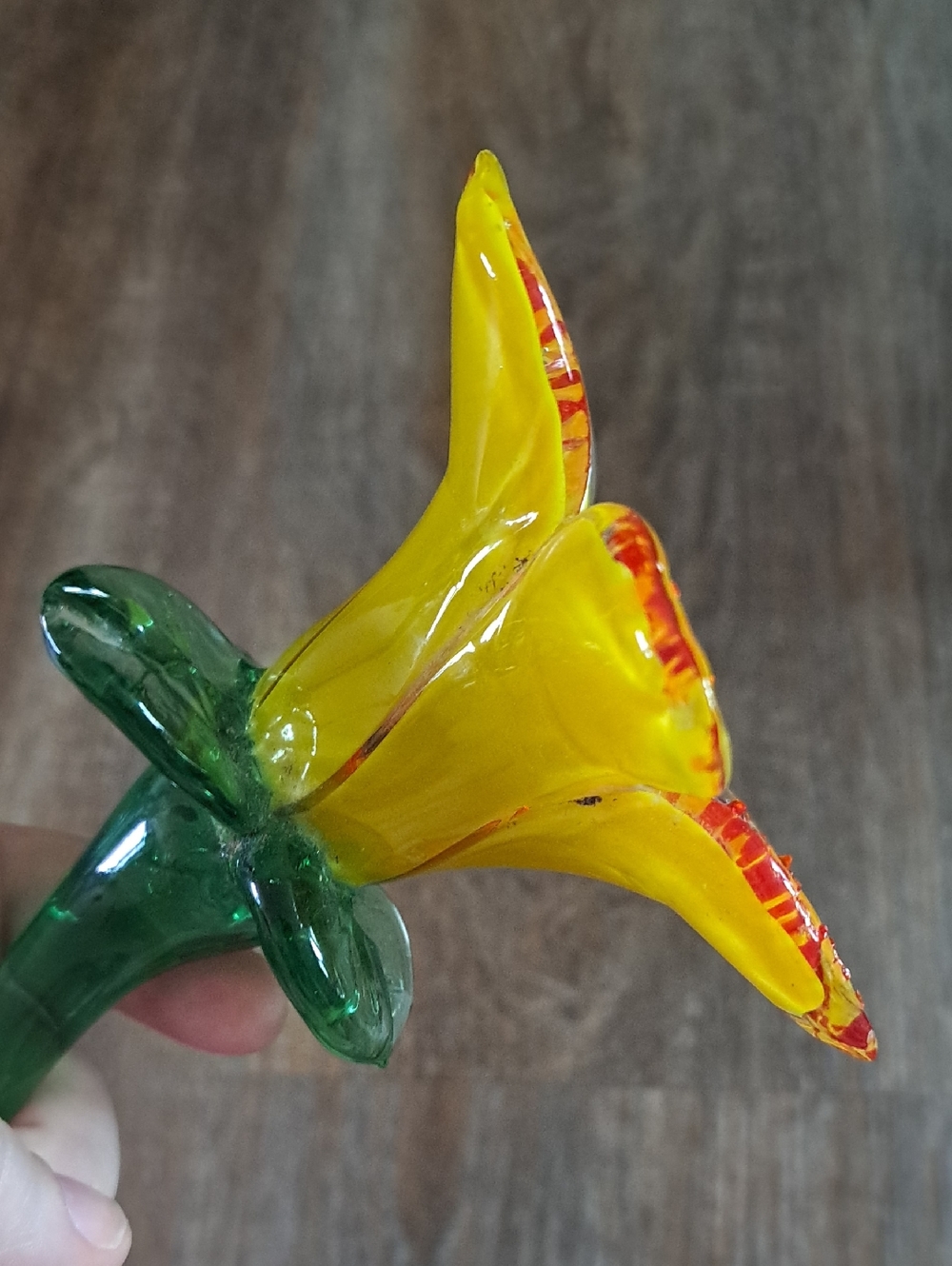 Vintage Glass Flower - Picture 7 of 8